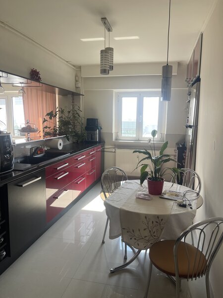 Ghencea, bloc 1985, stradal, ap. la cheie.