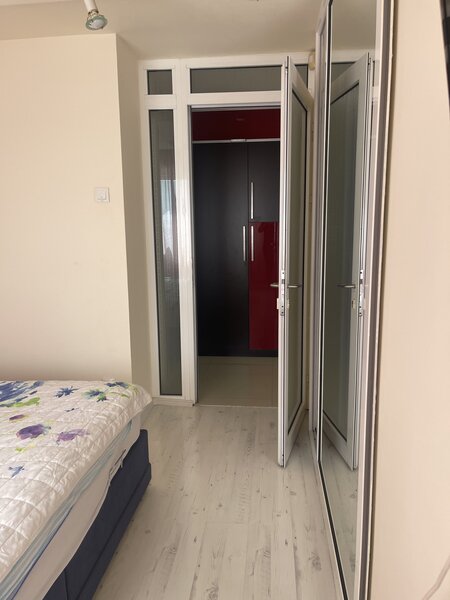 Ghencea, bloc 1985, stradal, ap. la cheie.